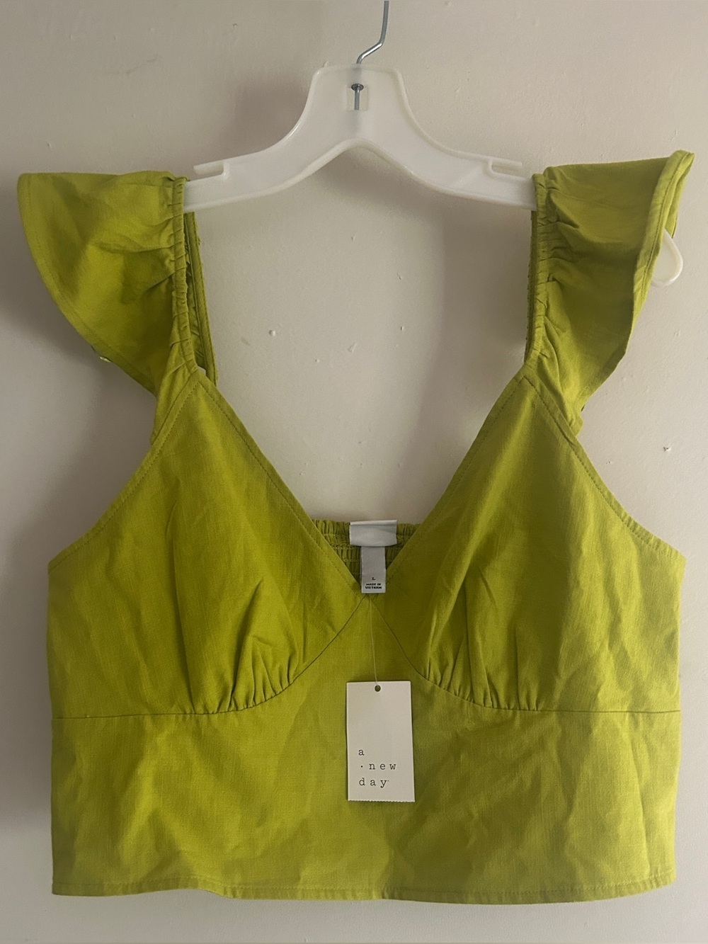 Women’s Ruffle Strap V‑Neck Crop Top Size Large NWT